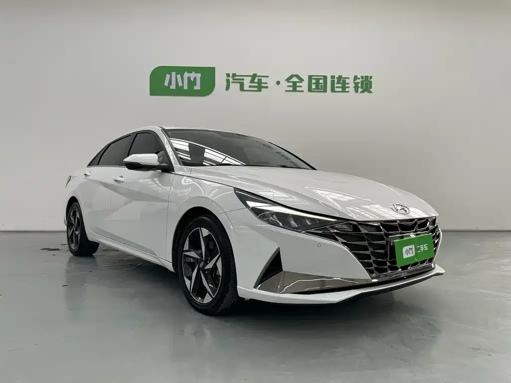 Hyundai Elantra — фото 3
