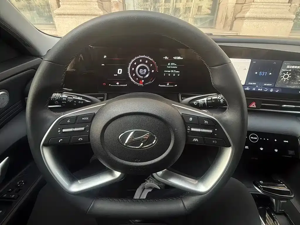 Hyundai Elantra — фото 9