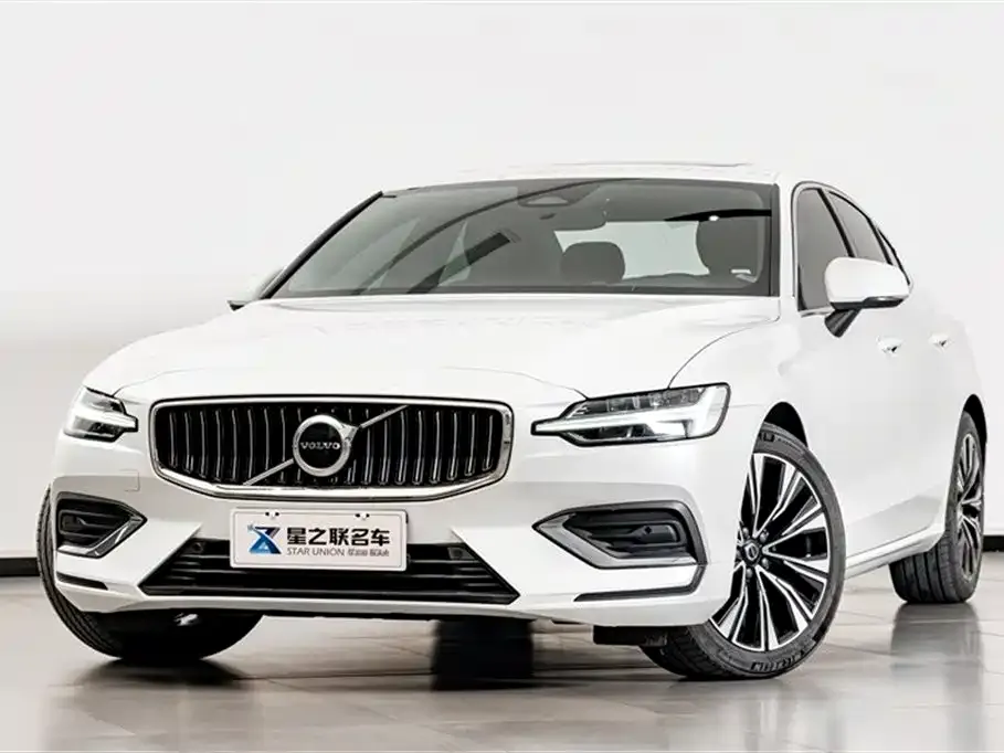 Volvo S60 — фото 9