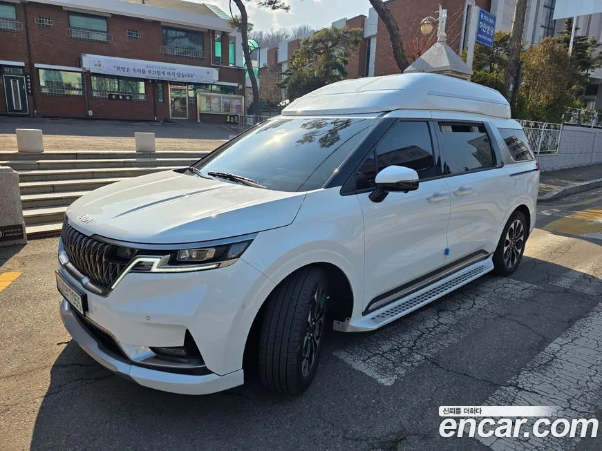 Kia Carnival — фото 1