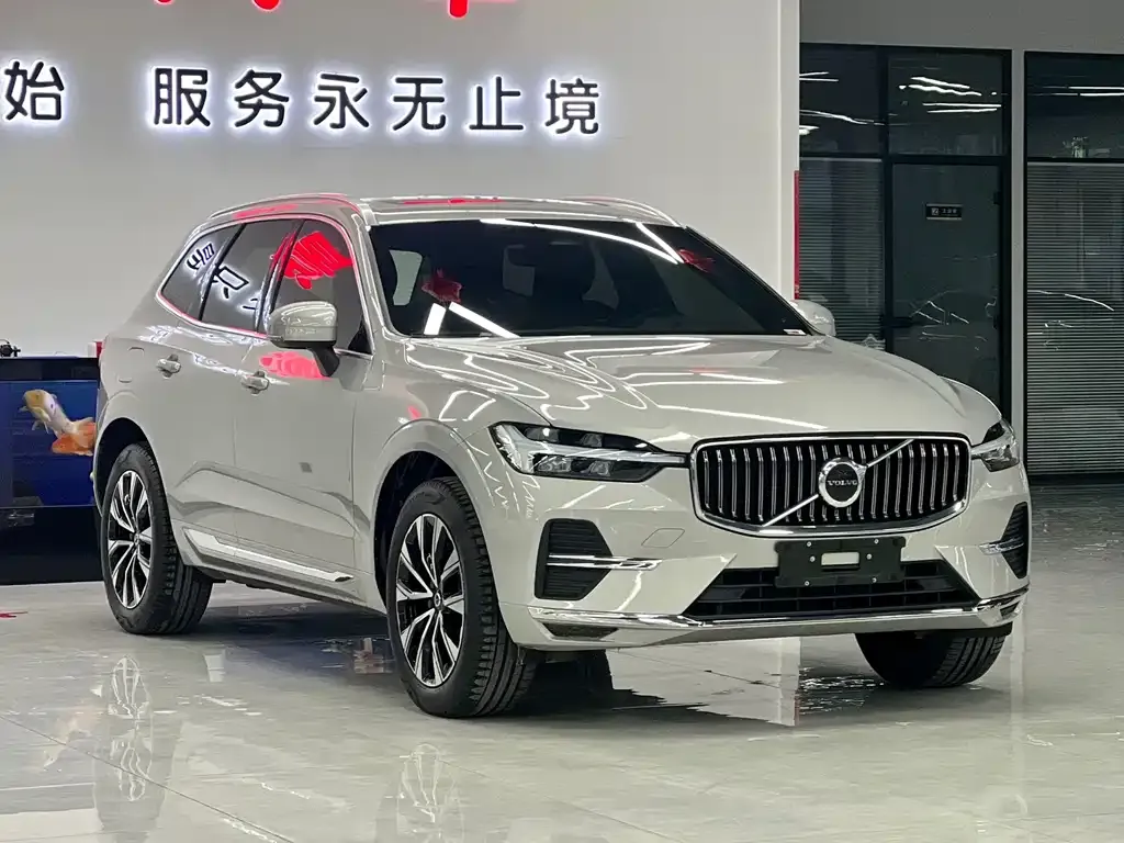 Volvo XC60 — фото 7