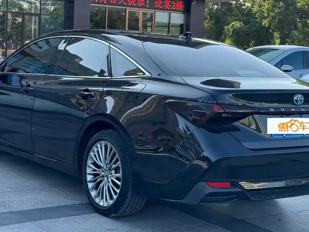 Toyota Avalon — фото 3