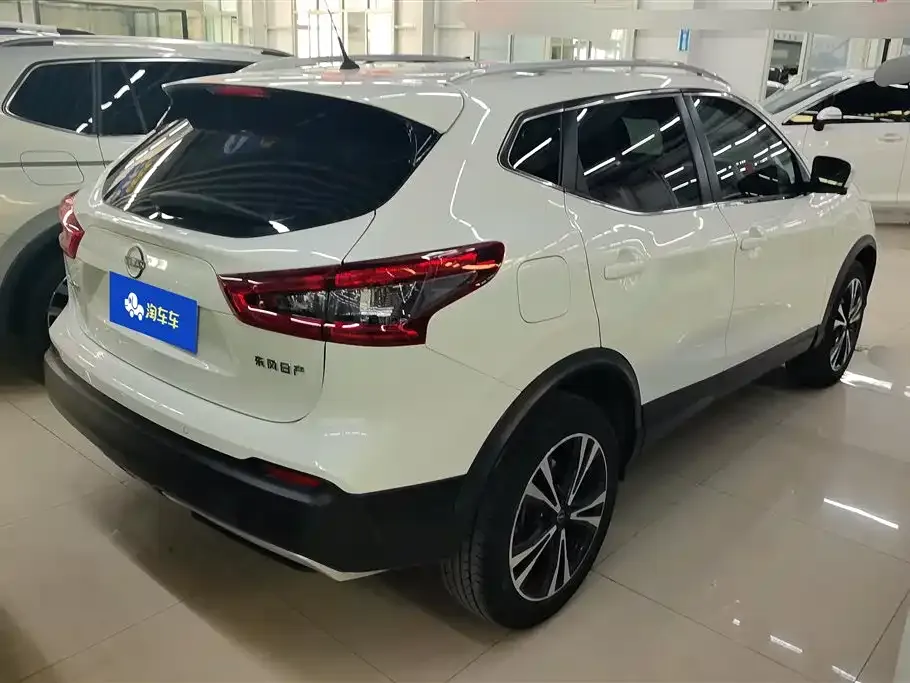 Nissan Qashqai — фото 2