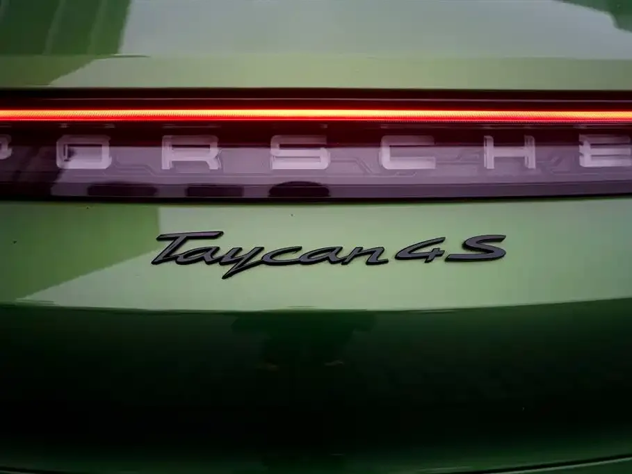 Porsche Taycan — фото 2