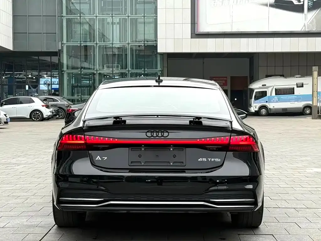 Audi A7 — фото 2