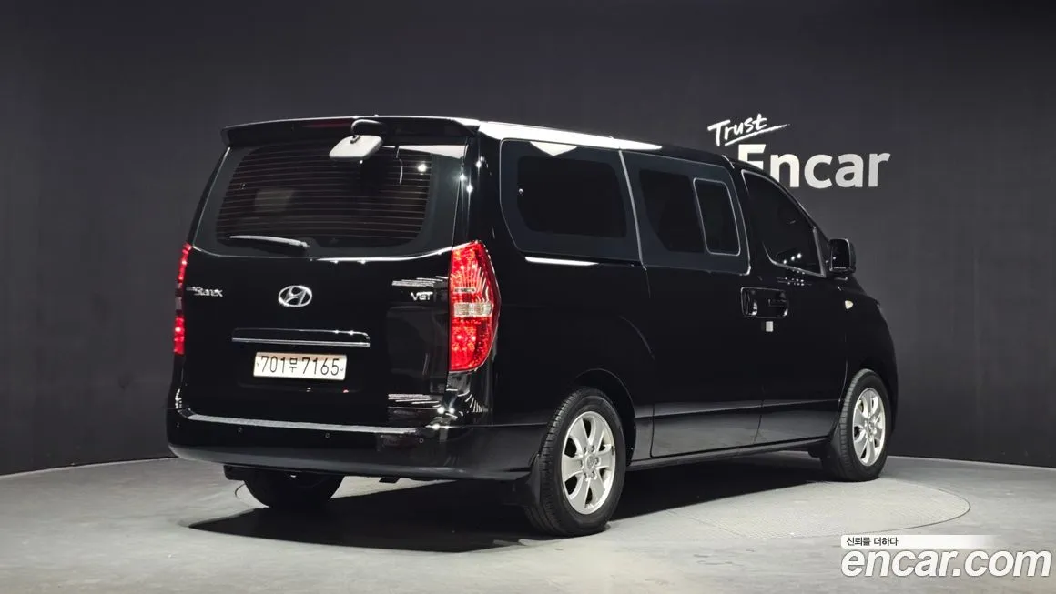 Hyundai Starex — фото 4