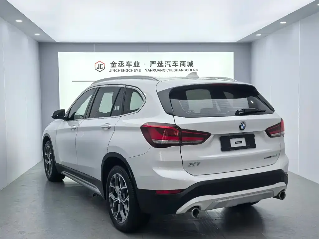 BMW X1 — фото 2