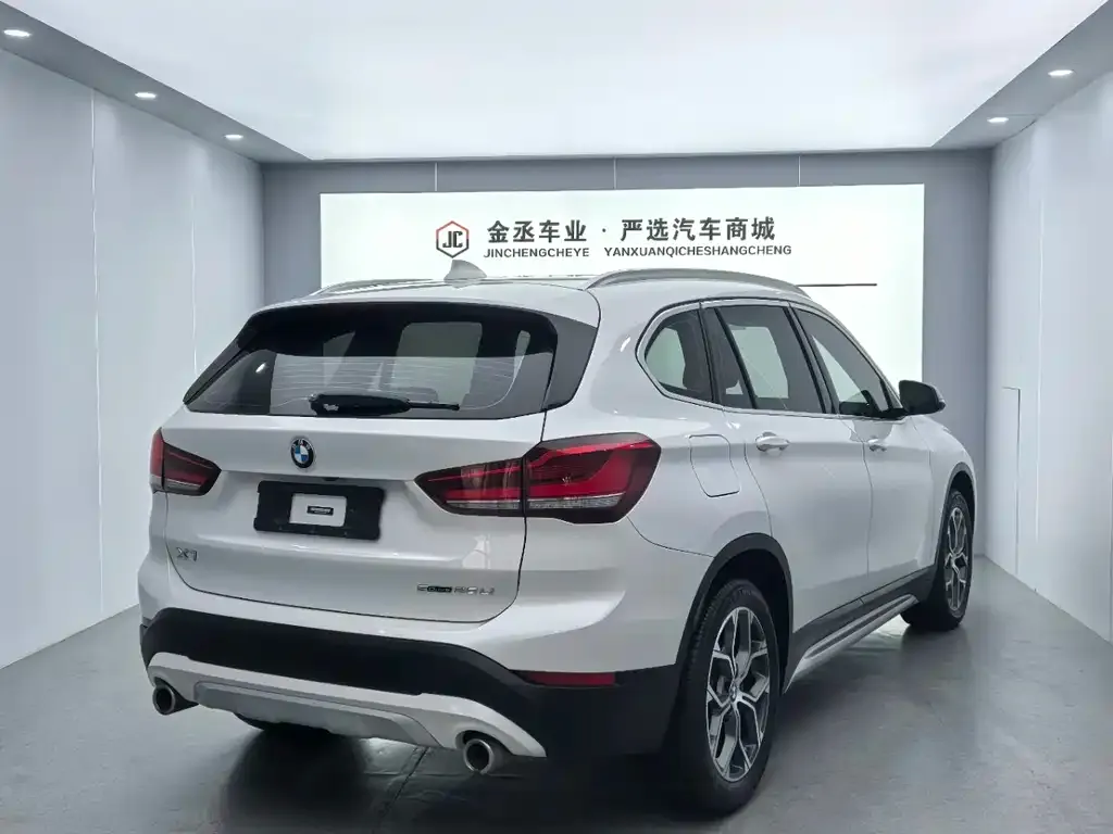 BMW X1 — фото 3