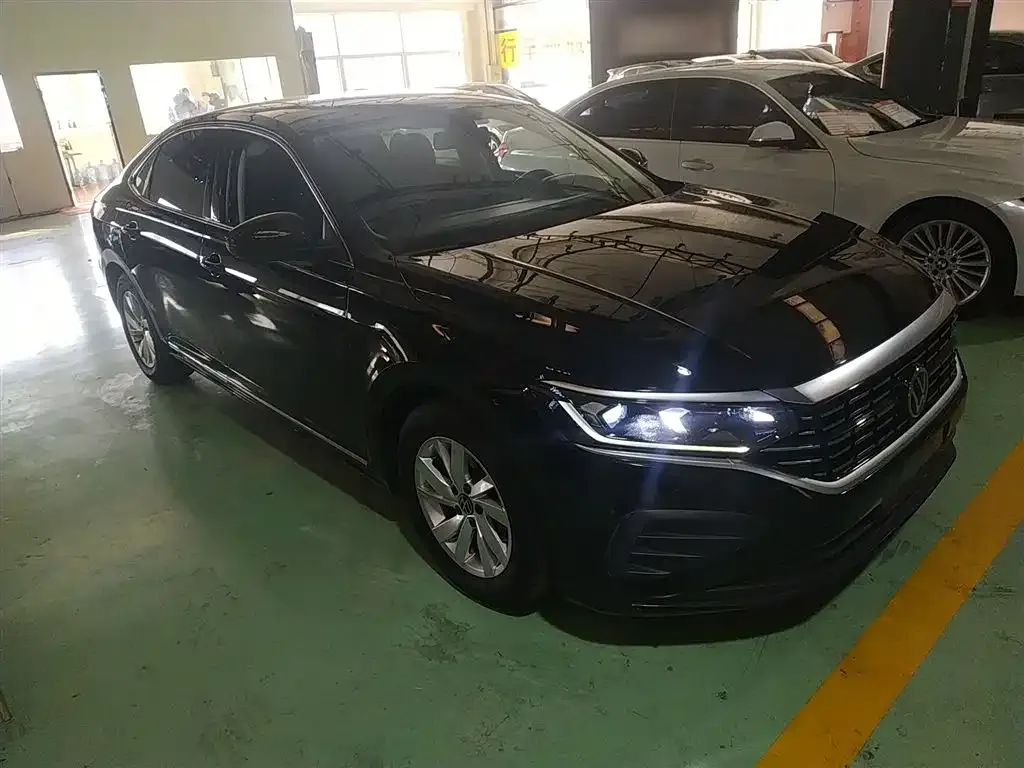 Volkswagen Passat — фото 6