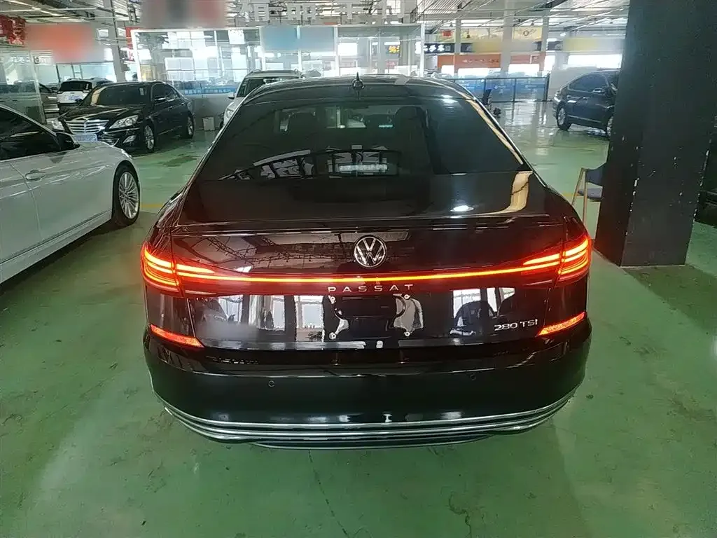 Volkswagen Passat — фото 4