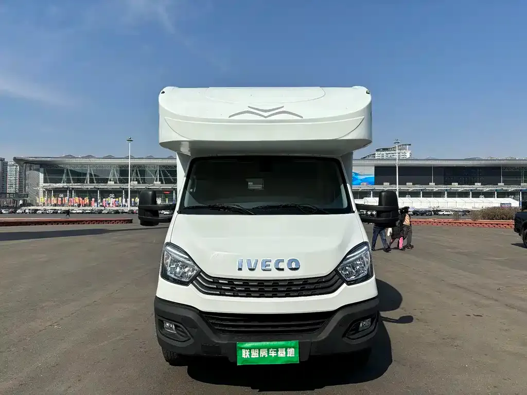 IVECO Ousheng — фото 8