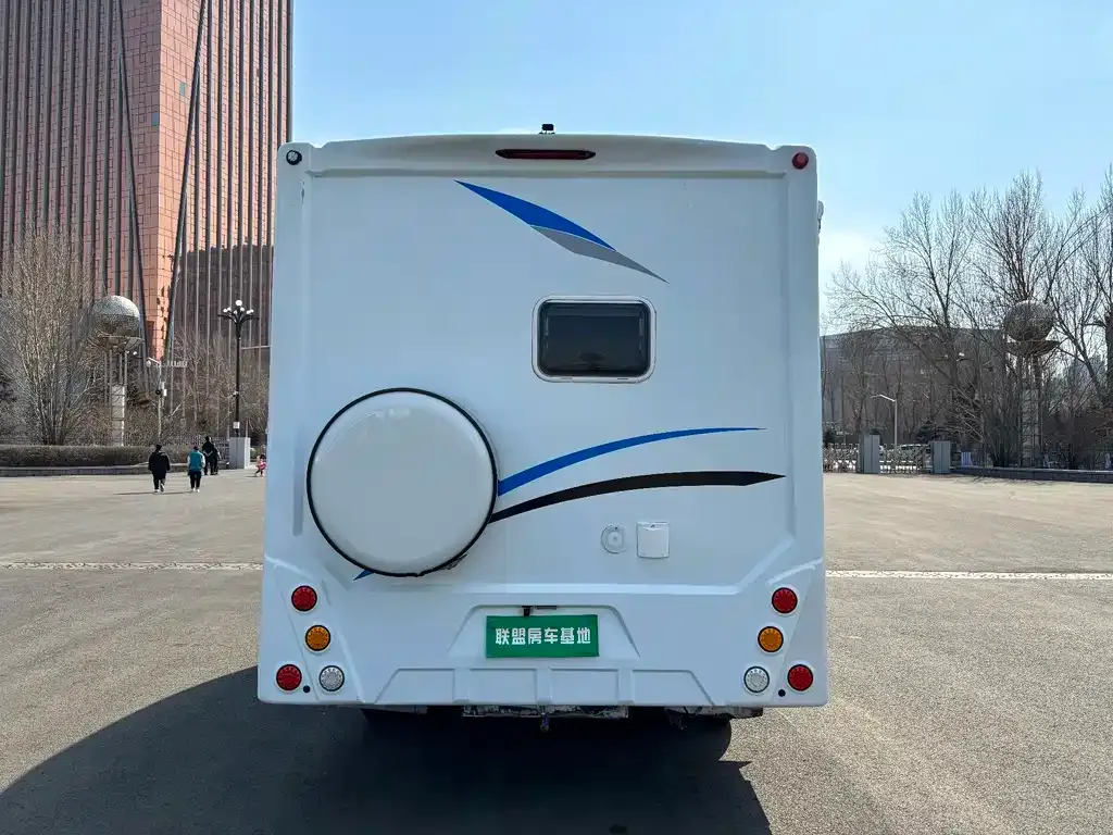 IVECO Ousheng — фото 2