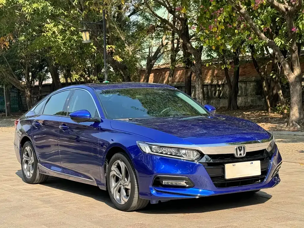 Honda Accord — фото 4