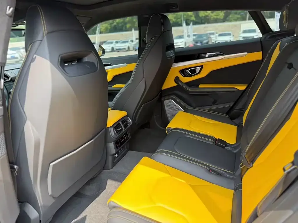 Lamborghini Urus — фото 2