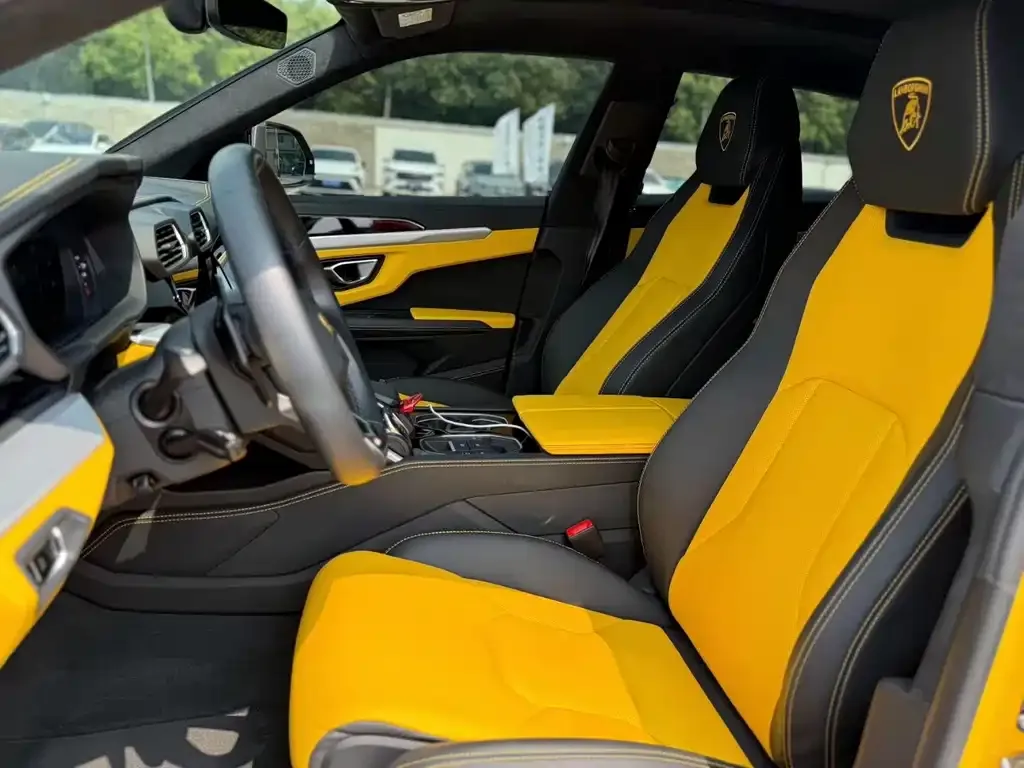 Lamborghini Urus — фото 3