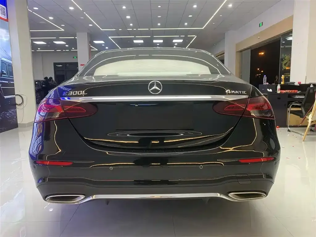 Mercedes-Benz E-Class — фото 10