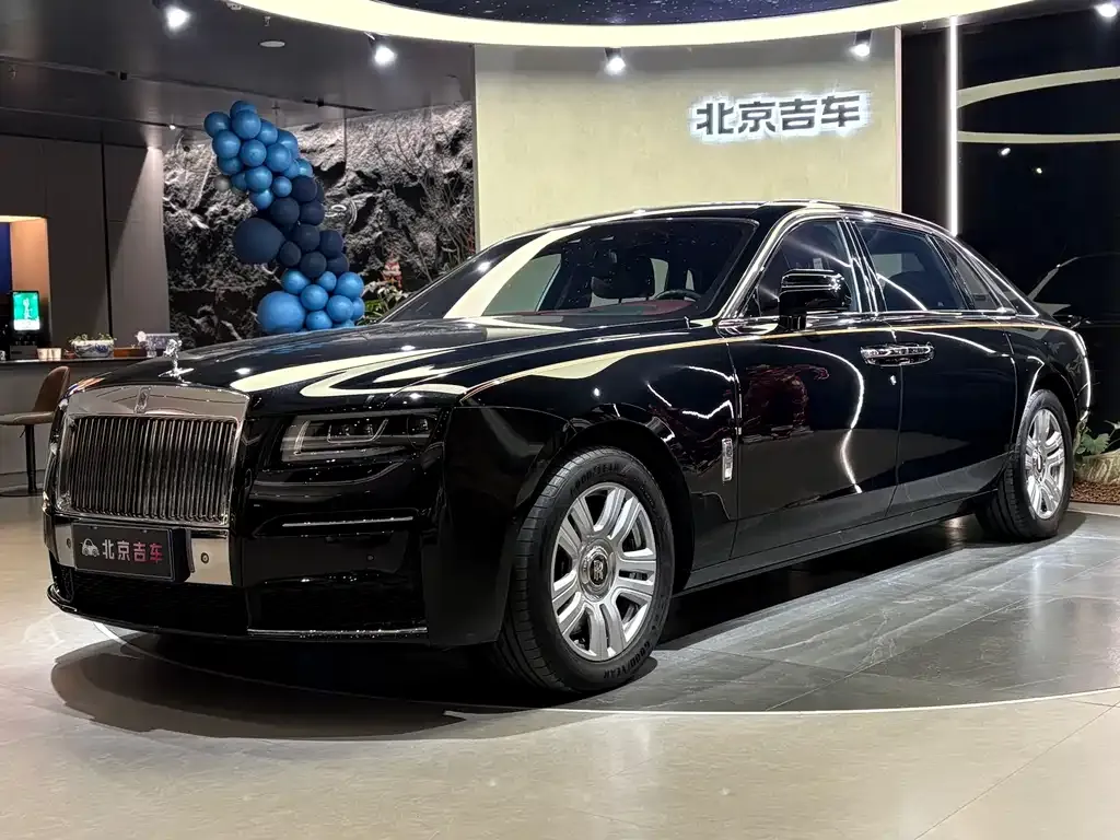 Rolls-Royce Ghost — фото 1