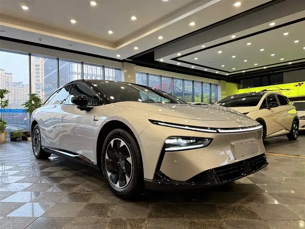 XPeng P7+ — фото 10