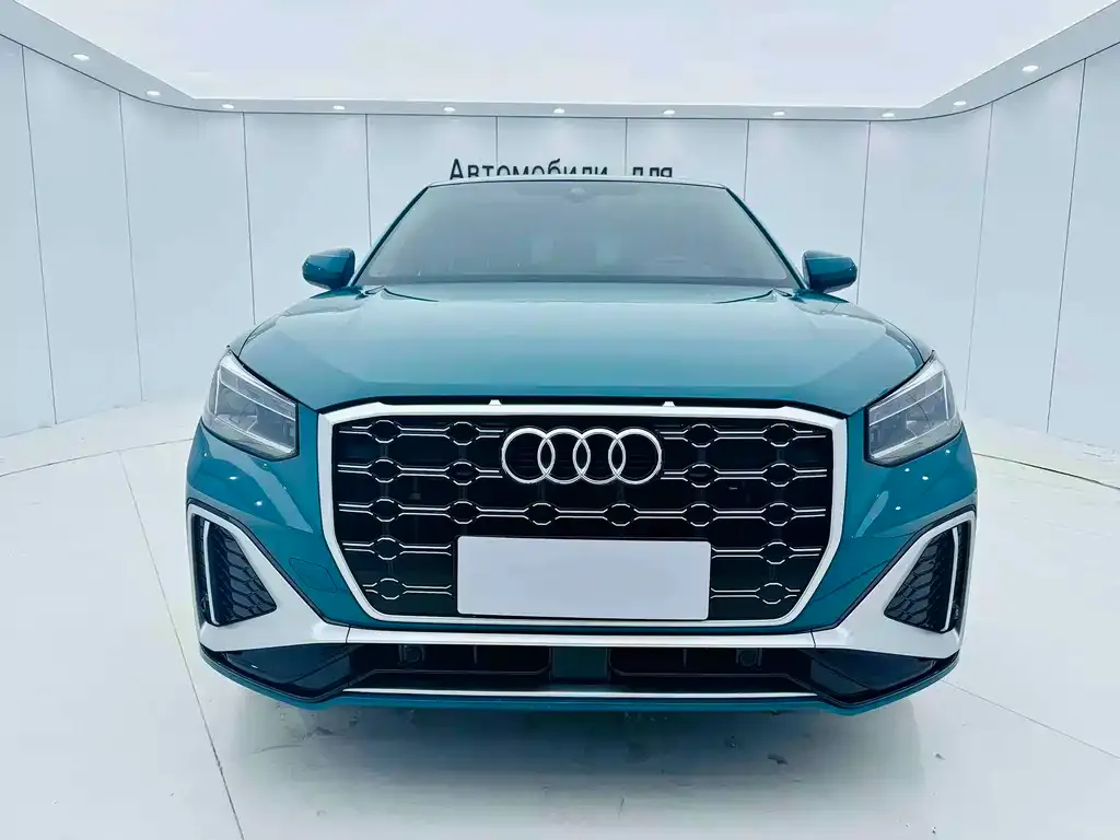 Audi Q2L — фото 2