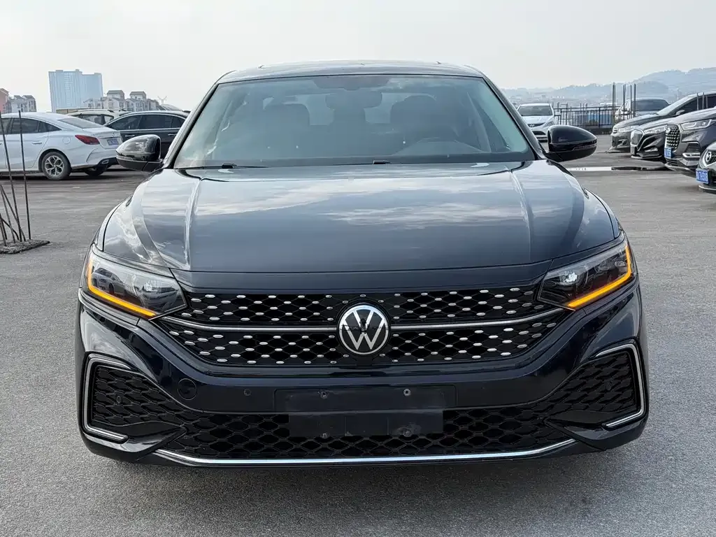 Volkswagen Passat — фото 7