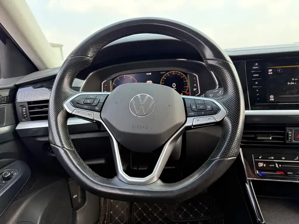 Volkswagen Passat — фото 10