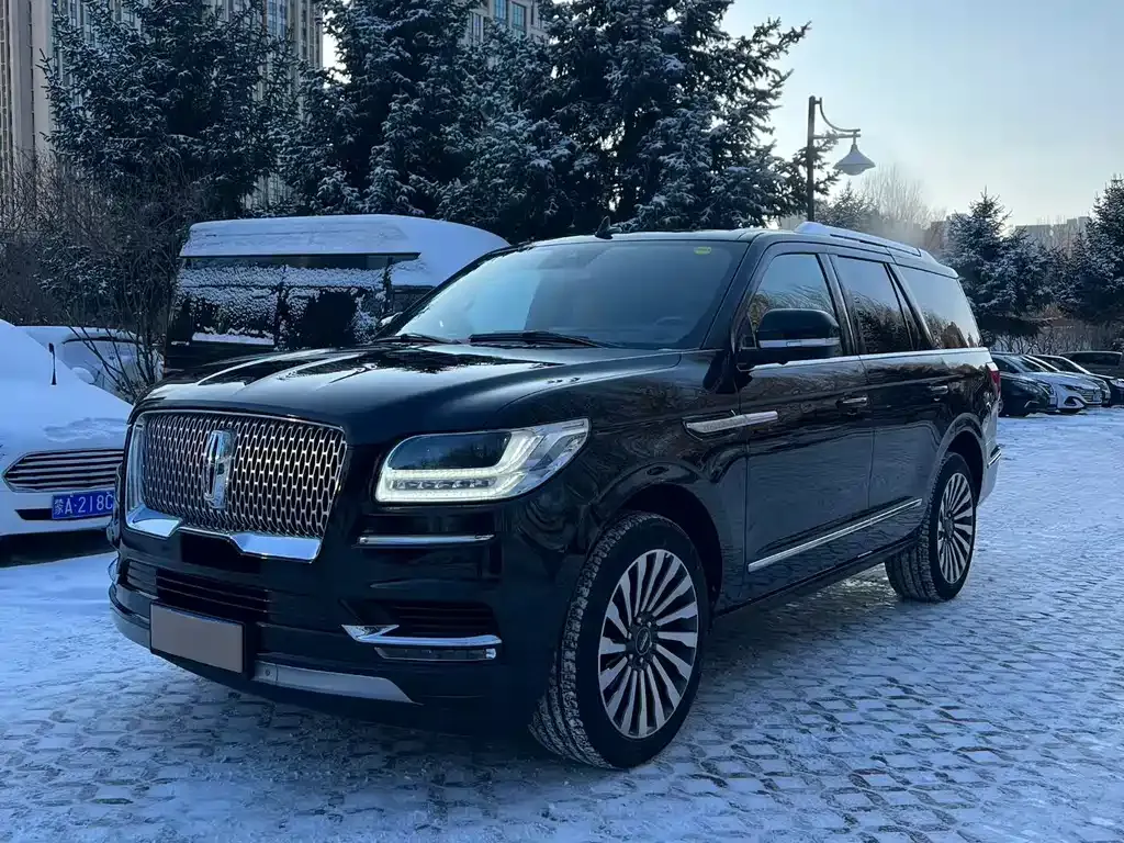 Lincoln Navigator — фото 1
