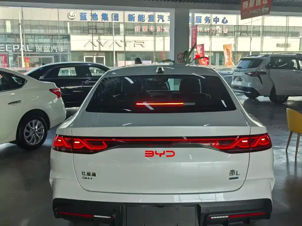 BYD Qin L — фото 5