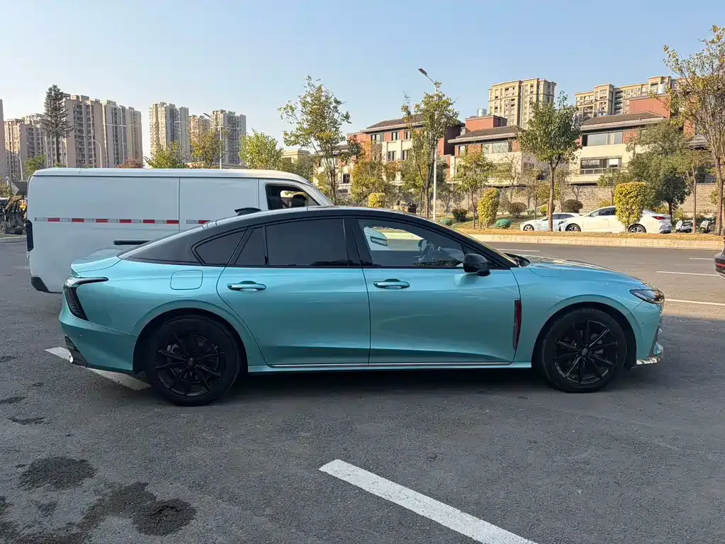 Hongqi H6 — фото 10