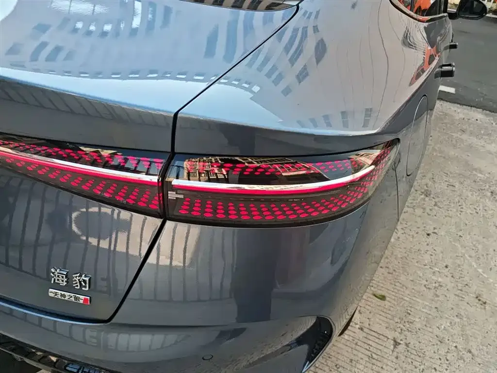 BYD Seal — фото 8
