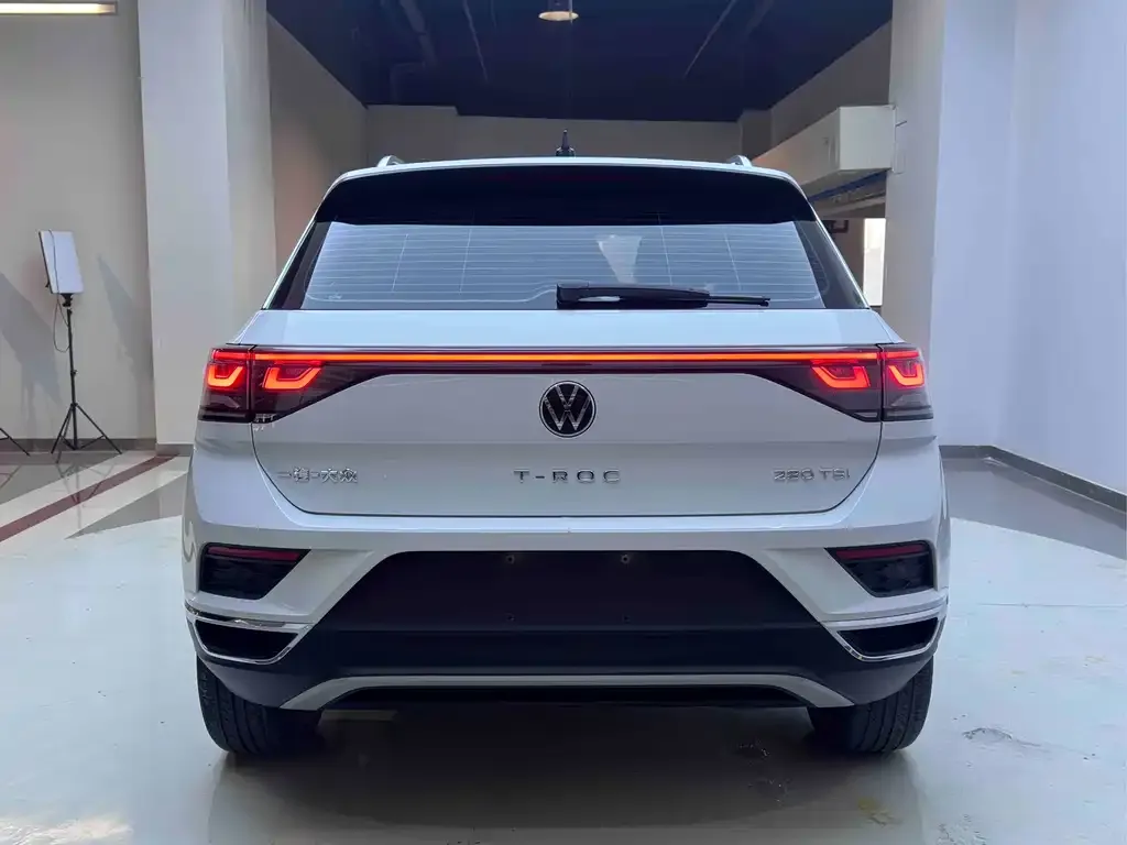 Volkswagen T-Roc — фото 4