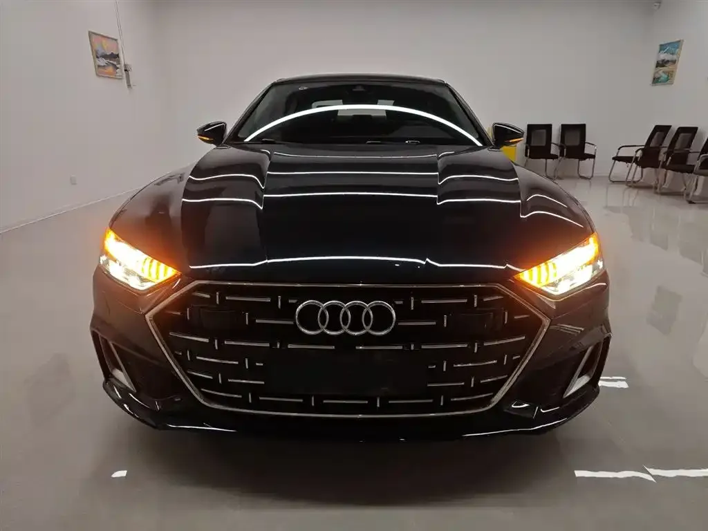 Audi A7L — фото 2