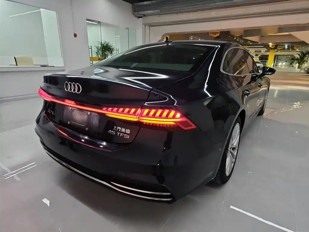 Audi A7L — фото 4