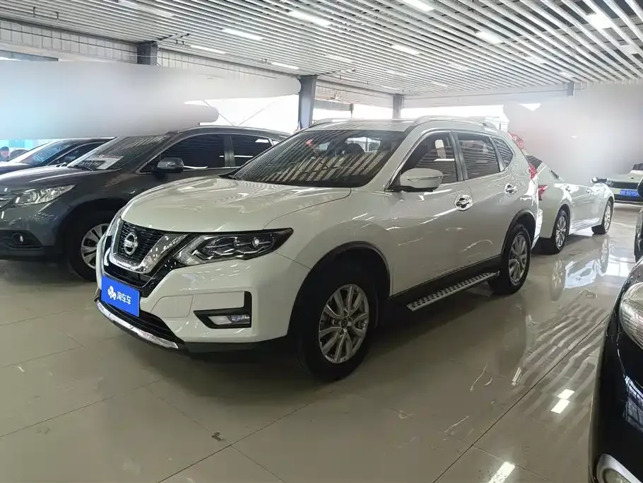 Nissan X-Trail — фото 1