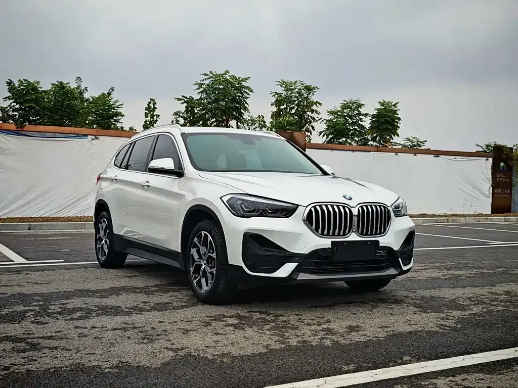 BMW X1 — фото 1
