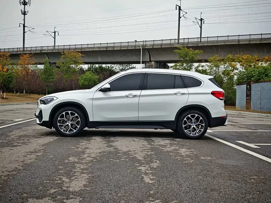 BMW X1 — фото 4