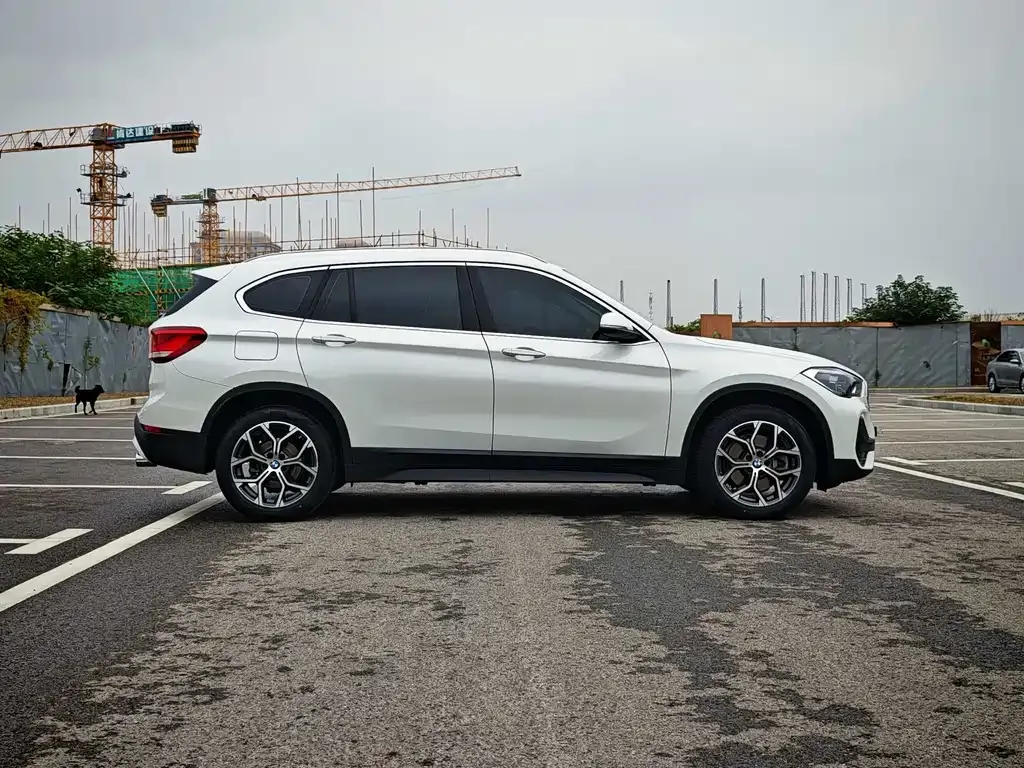 BMW X1 — фото 10