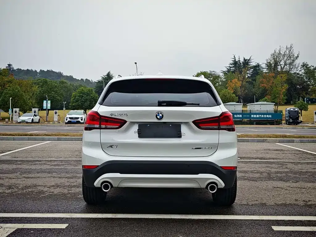 BMW X1 — фото 3