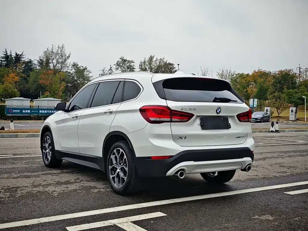 BMW X1 — фото 6