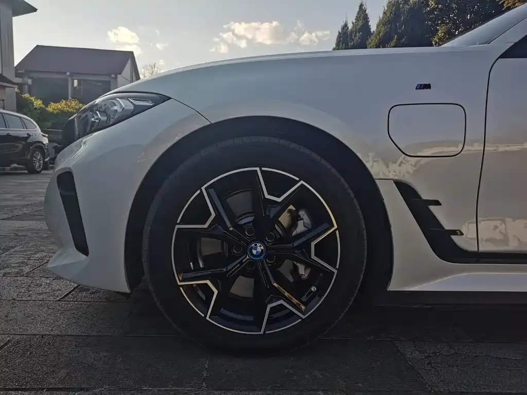 BMW i3 — фото 2