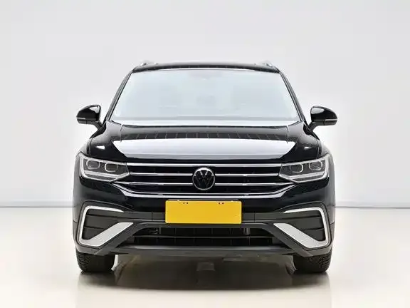Volkswagen Tiguan L — фото 2
