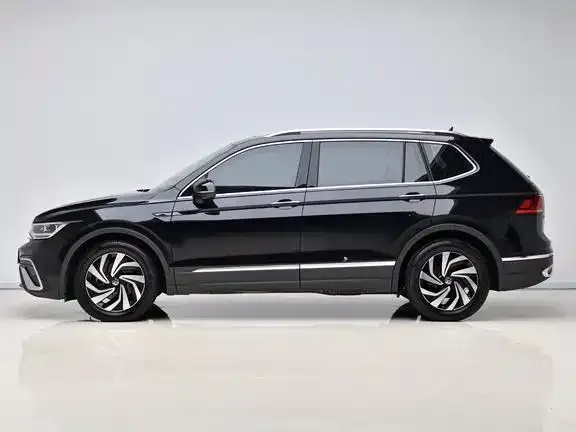 Volkswagen Tiguan L — фото 4