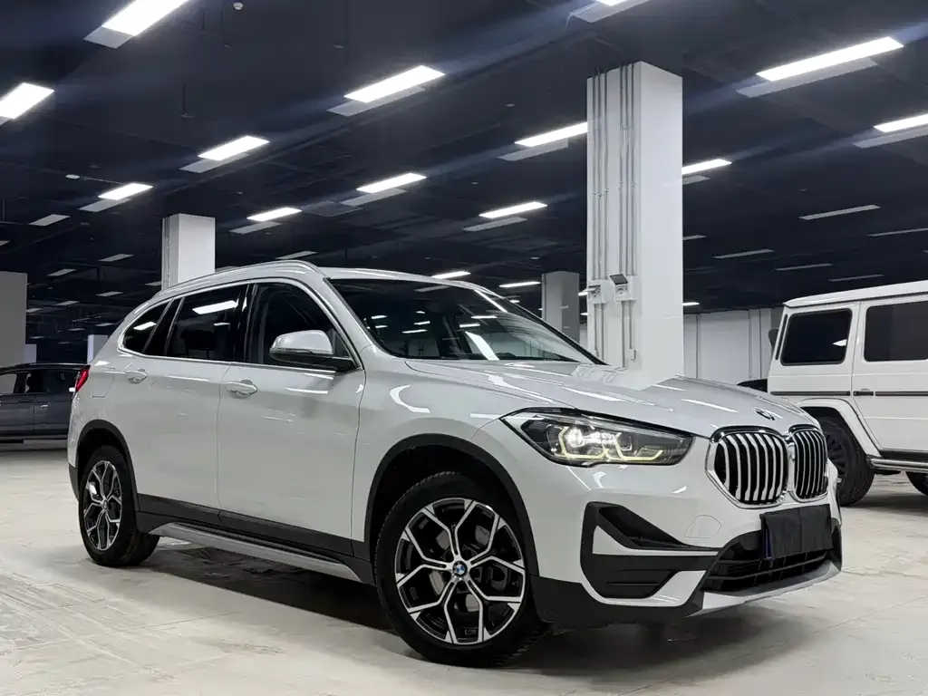 BMW X1 — фото 10