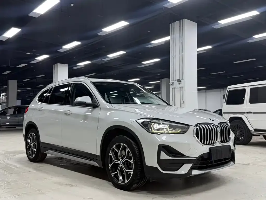 BMW X1 — фото 8