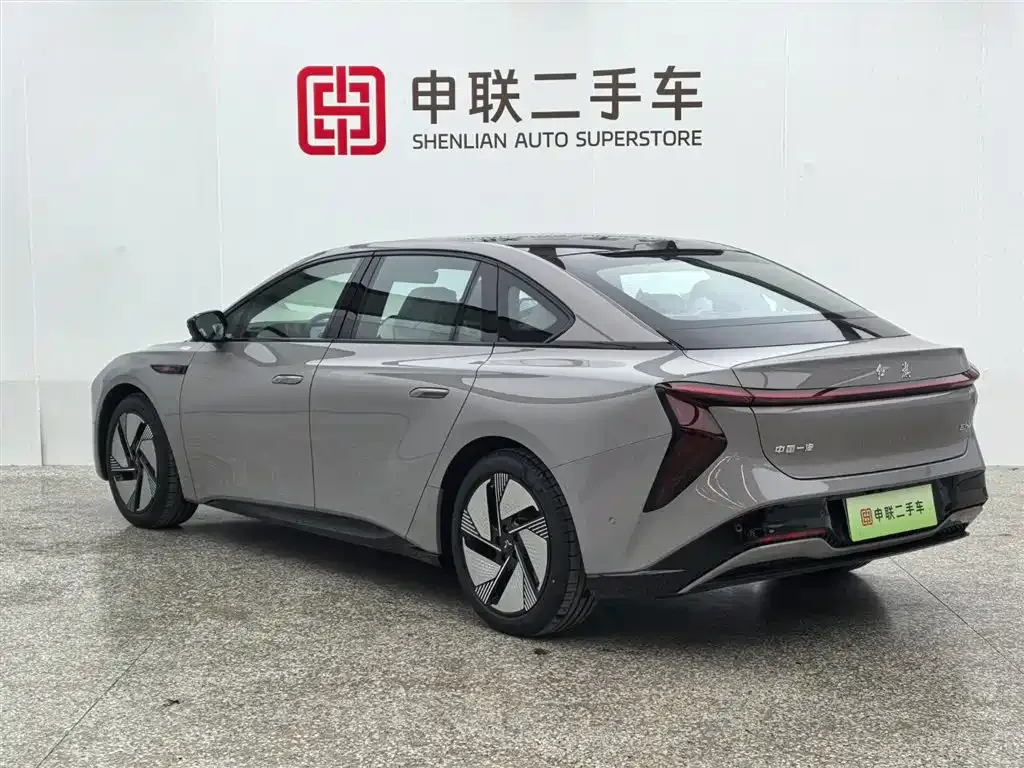 Hongqi EH7 — фото 5
