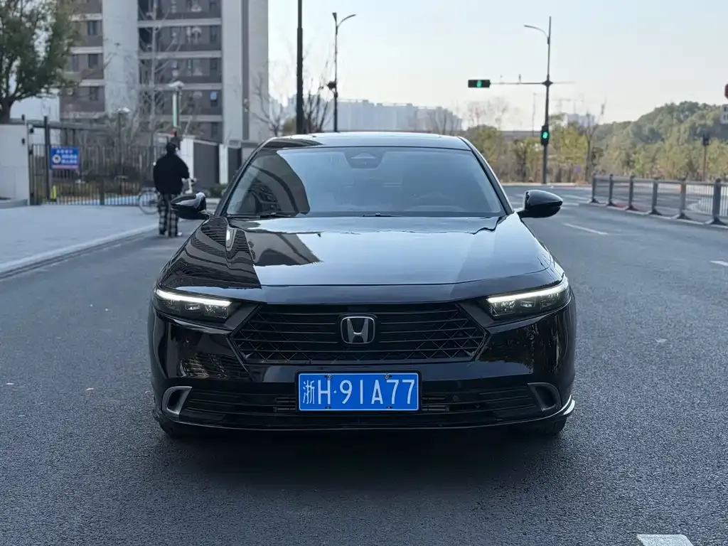Honda Accord — фото 5