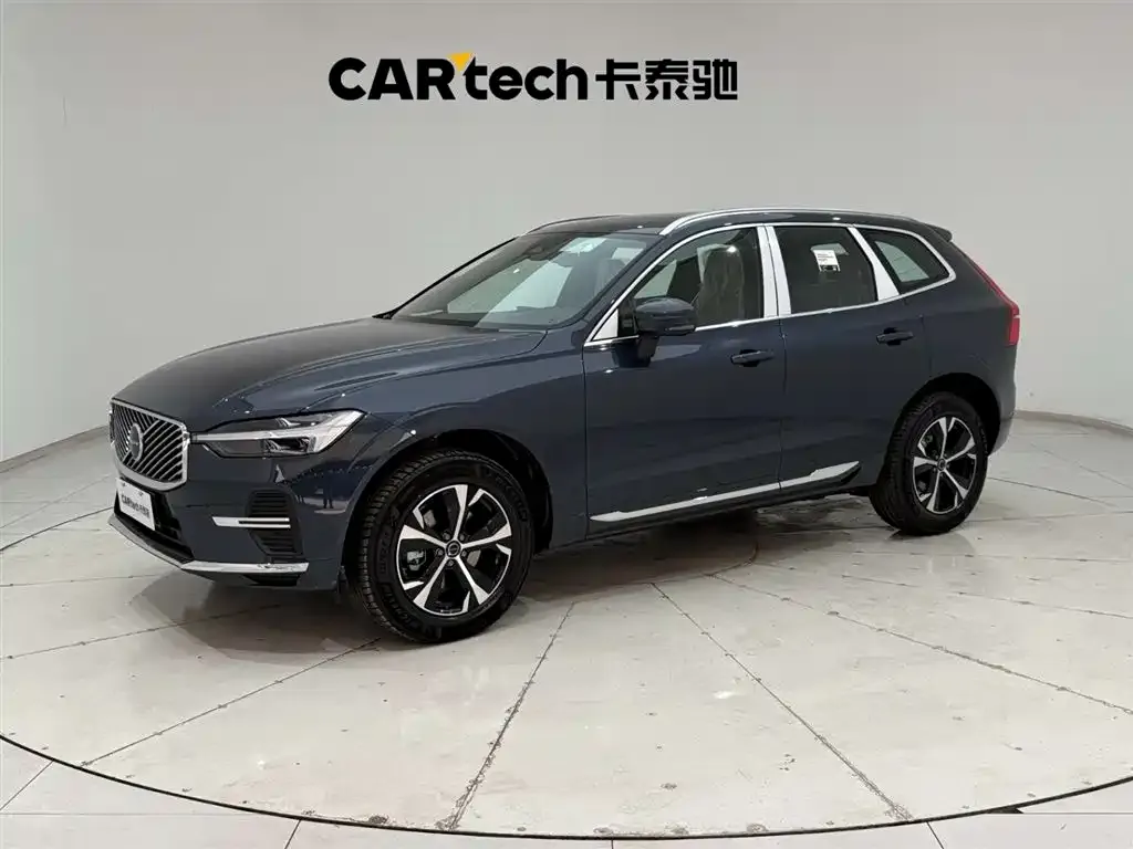 Volvo XC60 — фото 1