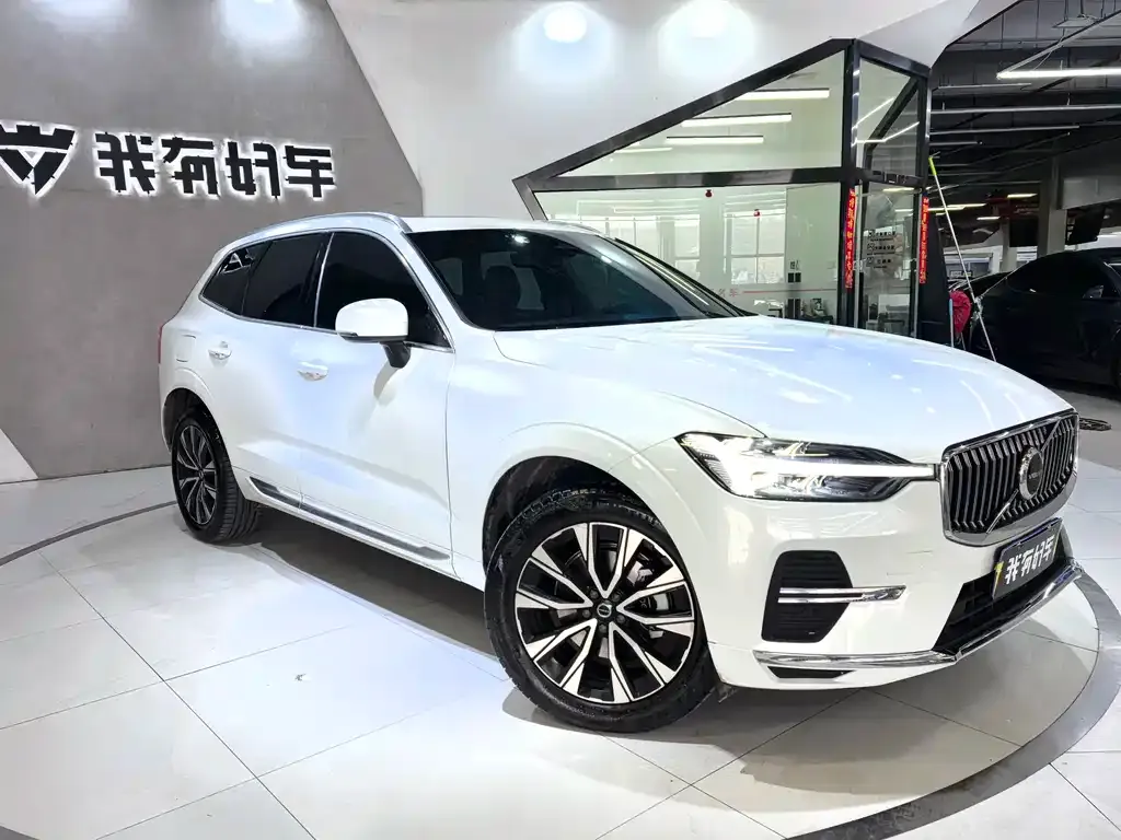 Volvo XC60 — фото 4