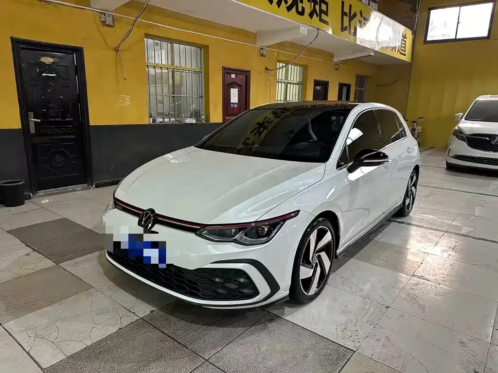 Volkswagen Golf GTI — фото 1