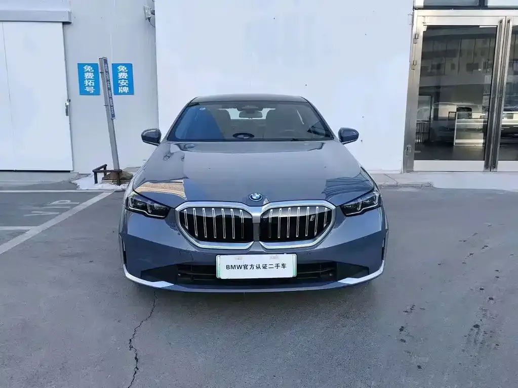 BMW i5 — фото 4