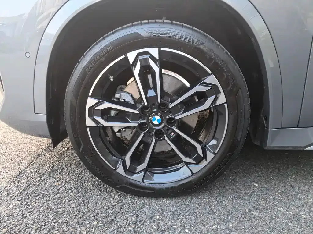BMW X1 — фото 8